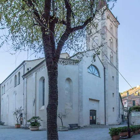 Casa Della Boga * 菲纳莱利古雷